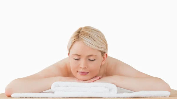 Young attractive blonde female relaxing in a spa centre — Stock Photo, Image