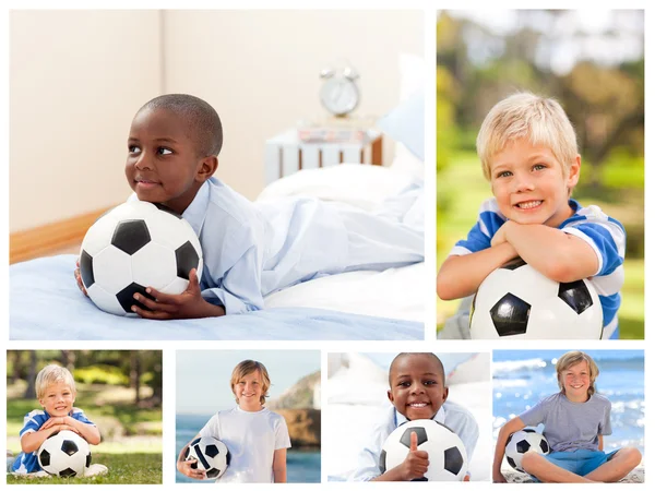 Collage de plusieurs garçons avec des ballons de football — Photo