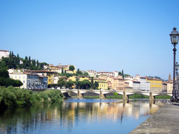 Puente de Ponte alle Grazie en Florencia — Foto de Stock