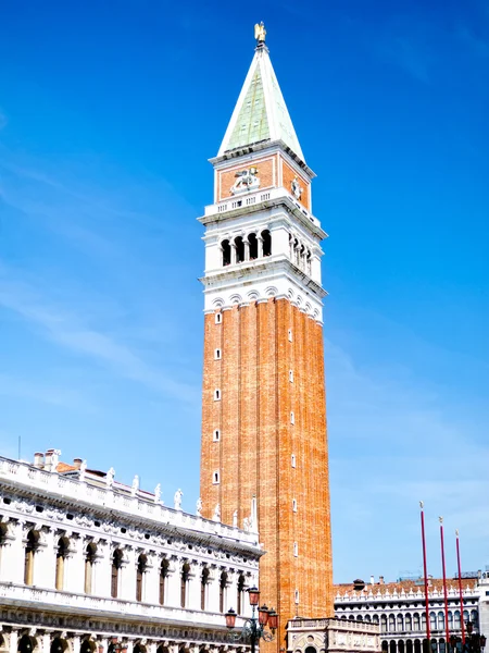 Βενετία σήματα st πλατεία campanile — Φωτογραφία Αρχείου