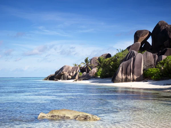 Playa en las Seychelles — Foto de Stock