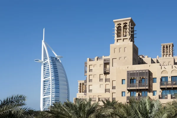 Vista de Burj Al Arab com Mina a 'Salam Hotel (2 ) — Fotografia de Stock
