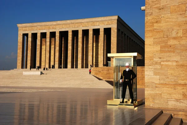 Guarding Anıtkabir (Mausoleum of Ataturk) — Stock Photo, Image