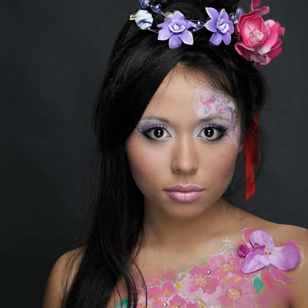 Primer plano retrato de chica asiática con maquillaje — Foto de Stock