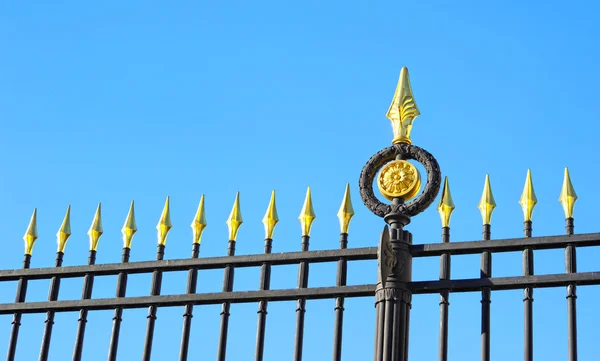 Metal çit — Stok fotoğraf