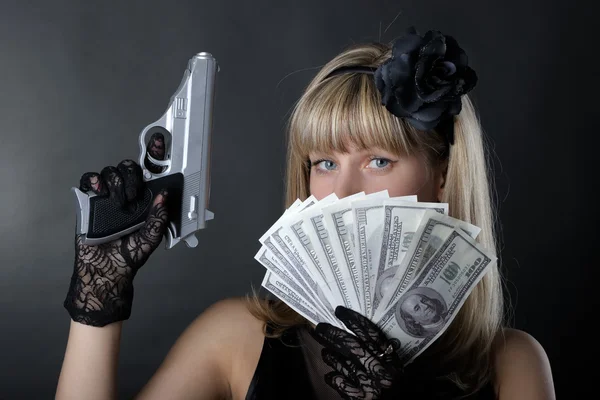 Kobieta gangstera — Zdjęcie stockowe