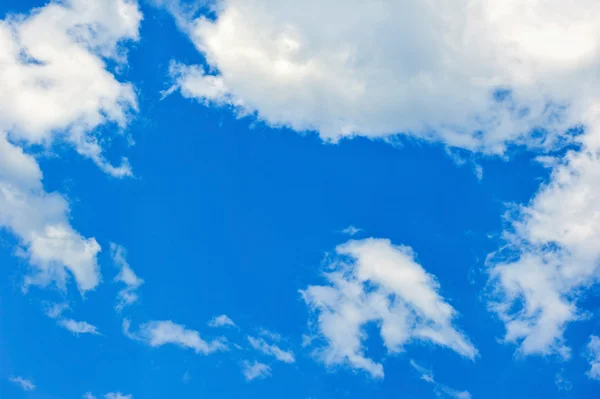 Beautiful clouds in blue sky — Stock Photo, Image