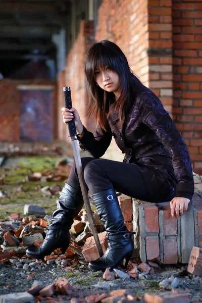 Dangerous asian girl — Stock Photo, Image