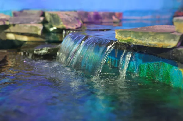 Декоративный водопад — стоковое фото