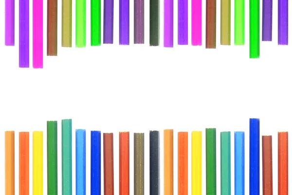 Conjunto de lápices de diferentes colores aislados en blanco — Foto de Stock