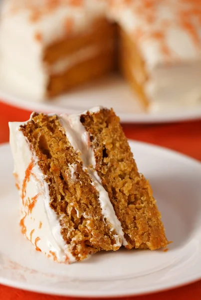 Carrot cake vertical — Stock Photo, Image