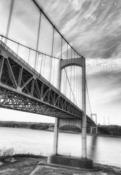 Puente colgante —  Fotos de Stock