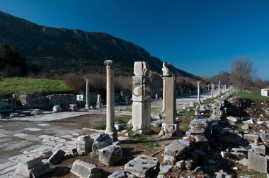 sokak antik kalıntıları