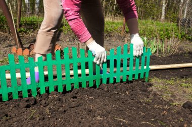 Green plastic fencing clipart