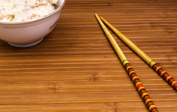Ρύζι και chopsticks — Φωτογραφία Αρχείου