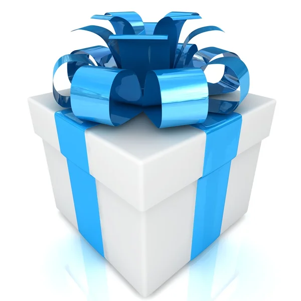 Una caja de regalo blanca con cinta azul y lazo aislado —  Fotos de Stock