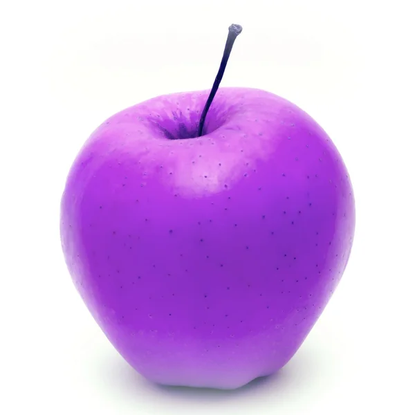 Una fruta de manzana violeta aislada sobre fondo blanco — Foto de Stock