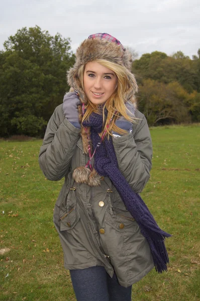 Girl going on a Winter Walk — Stock Photo, Image