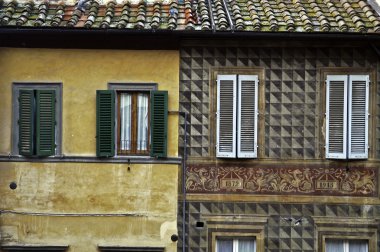 eski taş duvarlar Siena, İtalya