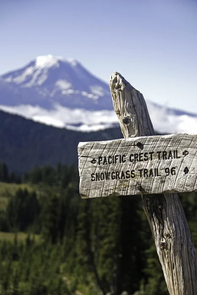 Trail sign, Pacific Crest Trail — Stock Photo, Image