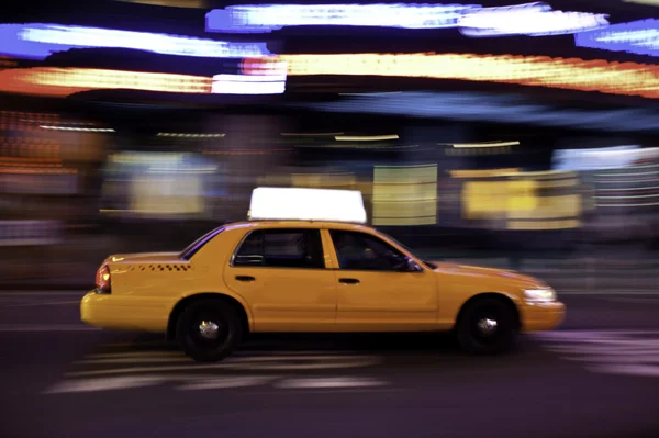 Taxi at night, with copyspace available. — Stock Photo, Image
