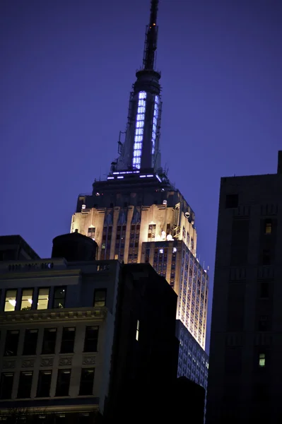 帝国大厦在夜间 — 图库照片