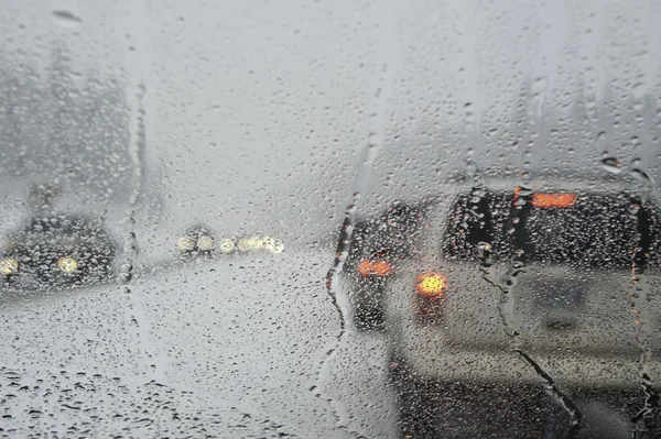 Winter traffic jam seen through a windshield — Stock Photo, Image