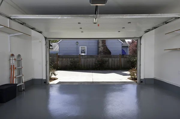 Чистий гаража — стокове фото