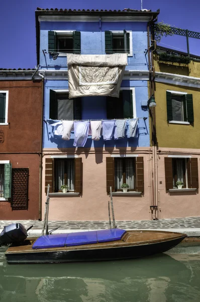 Kolorowe domy w burano Włochy — Zdjęcie stockowe
