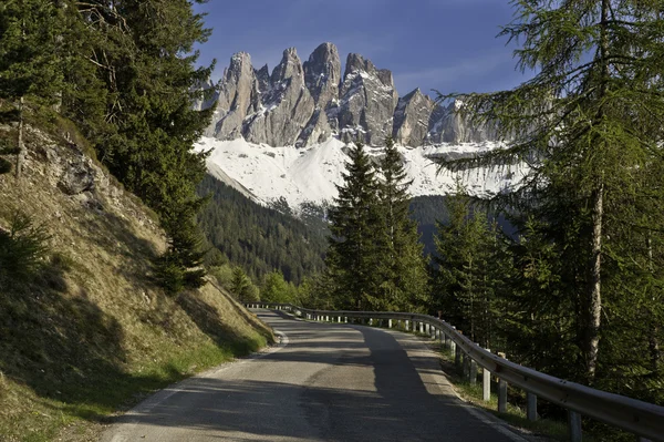 이탈리아의 알프스에 있는 도로 — 스톡 사진