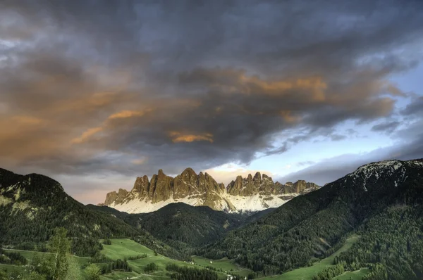 Zonsondergang, dolominte bergen, Italië — Stockfoto