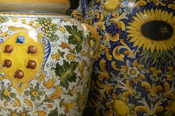 Mayolikası seramik