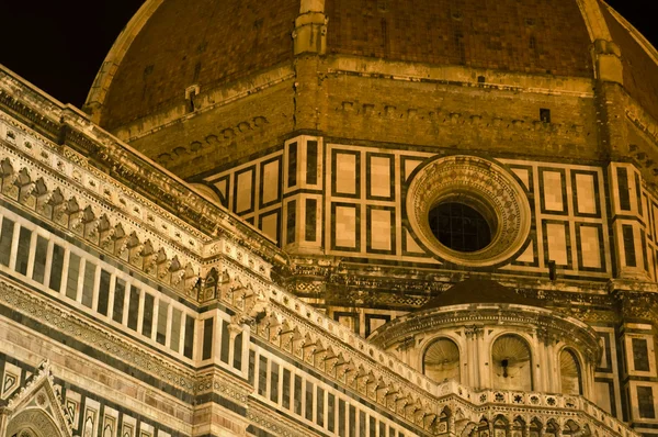 De duomo in florence Italië-nacht, belangrijkste kathedraal. — Stockfoto