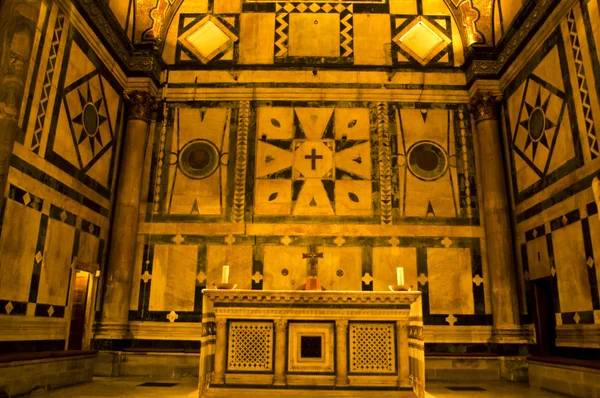 Interiér baptisterium, Florencie, Itálie — Stock fotografie