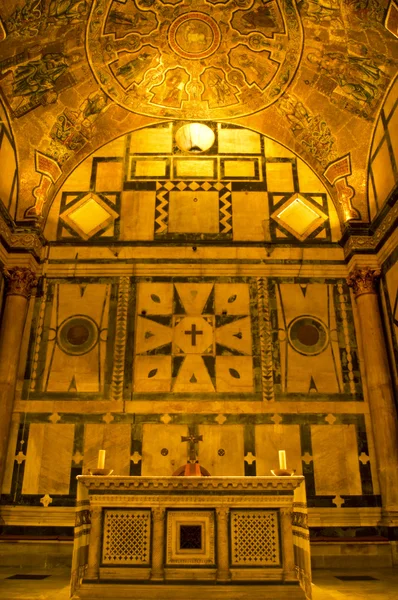 Wnętrze z Baptysterium, Florencja, Włochy — Zdjęcie stockowe