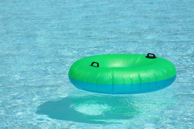 havuz float