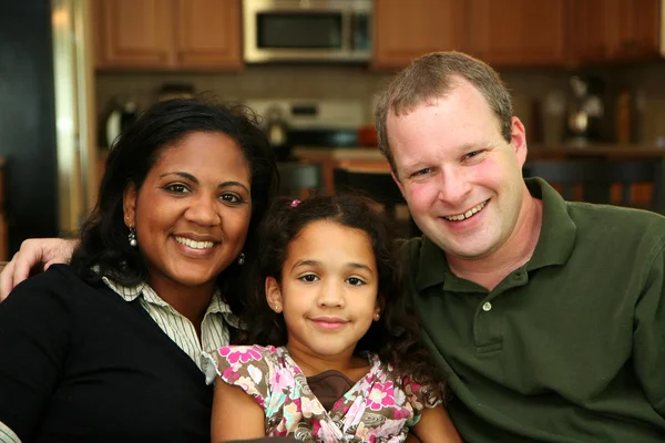 Interracial 가족 — 스톡 사진