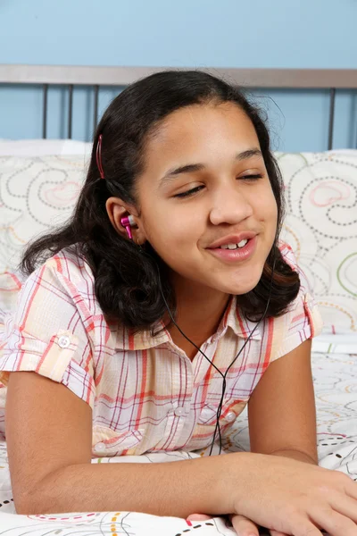 Girl In Bed Singing — Stock Photo, Image