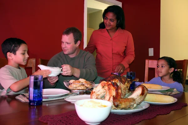 Cena familiar de Acción de Gracias — Foto de Stock