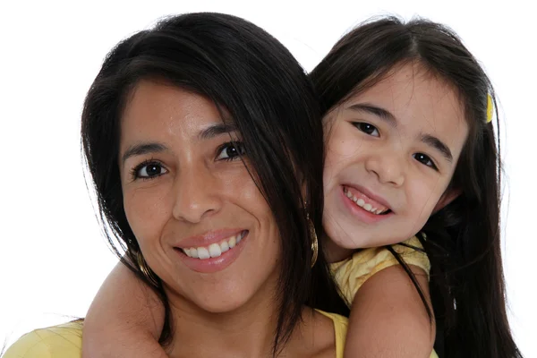 Vrouw en dochter op witte achtergrond — Stockfoto