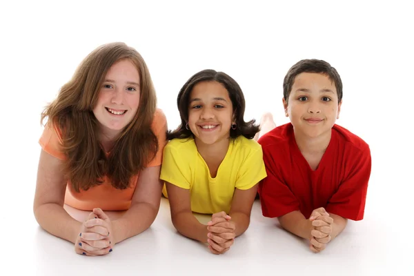 Bambini adolescenti su sfondo bianco — Foto Stock