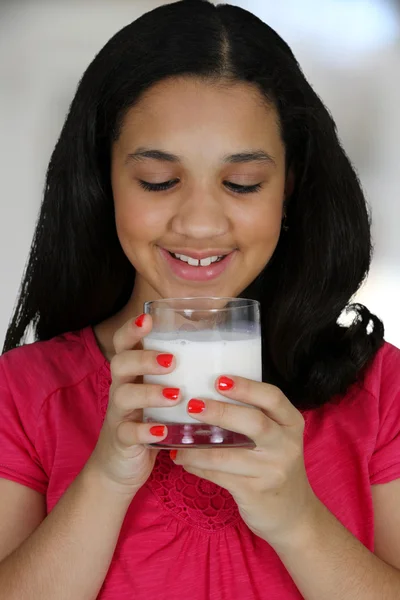 Trinkmilch — Stockfoto