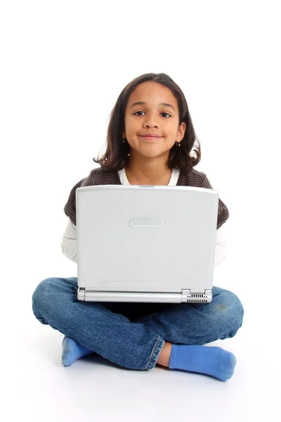 Κορίτσι με υπολογιστή — Φωτογραφία Αρχείου