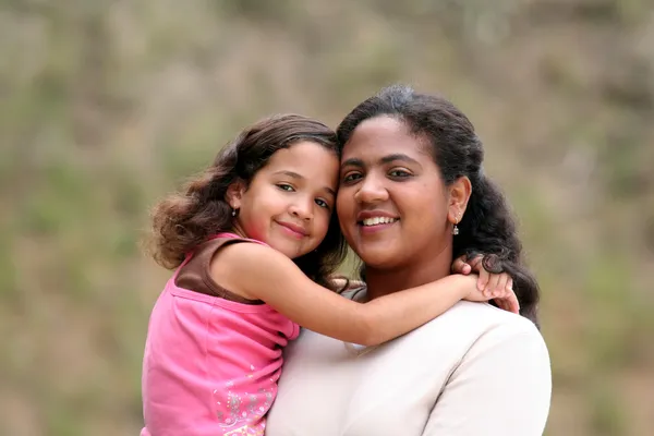 Madre e hija —  Fotos de Stock