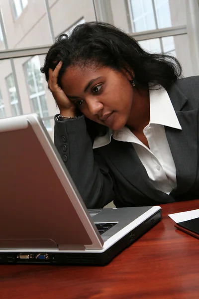 Frustrerad affärskvinna — Stockfoto