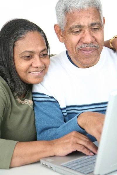 Senioren op computer — Stockfoto