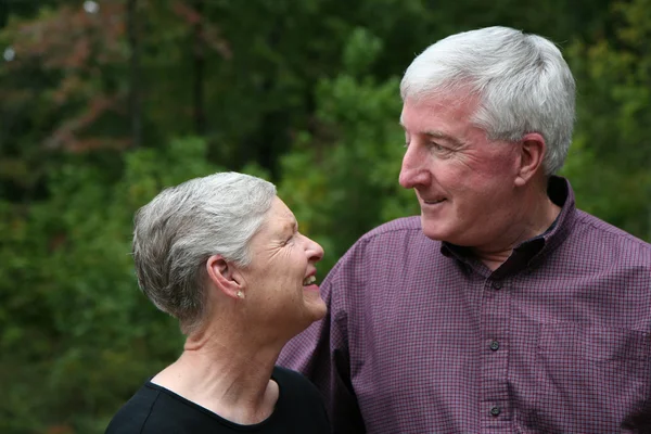 Mutlu yaşlı çift. — Stok fotoğraf