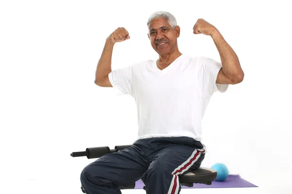 Idősebb férfi edz. — Stock Fotó