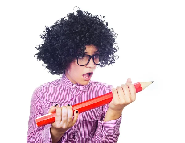 Studentessa divertente con una grande penna — Foto Stock