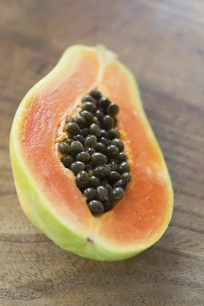 Yarım papaya.